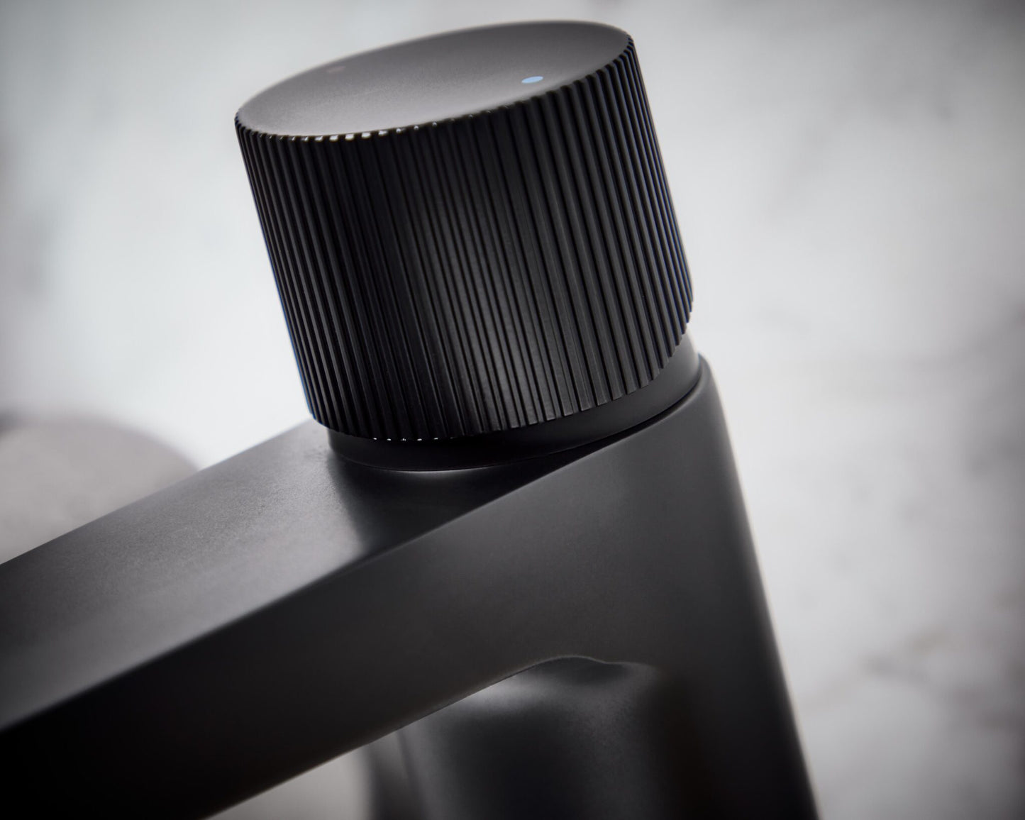 Scudo Koko Tall Mono Basin Mixer - Matt Black